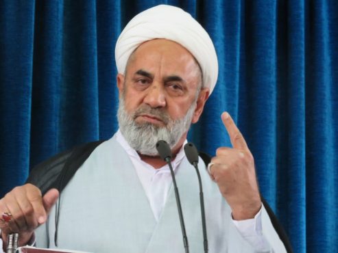 <span style='color:#a2a2a2;font-size:12px;'>امام جمعه رفسنجان:</span><br/>مردم نباید معطل تکمیل پروژه تصفیهخانه آب باشند/ مسئولین در بومیگزینی عاقلانه عمل کنند