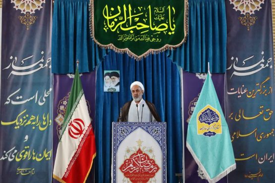 ملت مسلمان و سرافراز ایران با اتحاد در مقابل همه‌ی قدرت‌ها استوار باشند