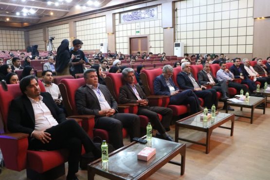 پایان نخستین رویداد ملی «ایدهآرا؛ هوش مصنوعی و حکمرانی» در رفسنجان با تقدیر از برترینها