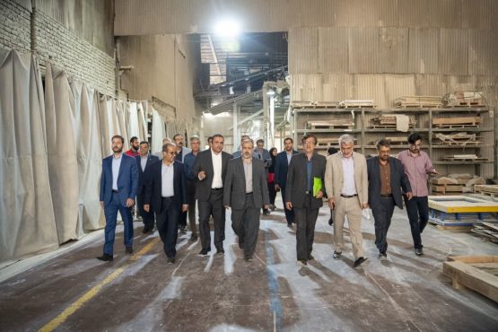 بازدید مسئولان ارشد قضایی کشور از گروه کارخانجات کاشی فخار