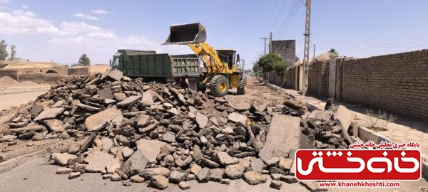 زیرسازی و آسفالت خیابان اصلی روستای کریم‌آباد علیا در دست اقدام است