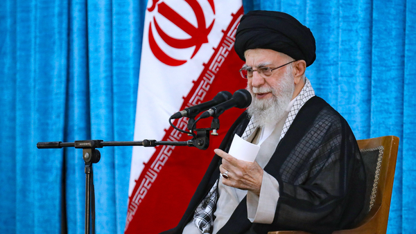 <span style='color:#a2a2a2;font-size:12px;'>رهبر انقلاب:</span><br/>غنیسازی کلید مسئله هستهای است و آمریکا حق یاوهگویی درباره آن را ندارد