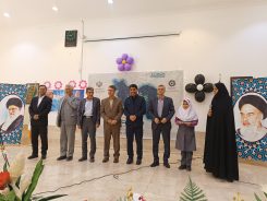 <span style='color:#a2a2a2;font-size:12px;'>سی‌وسومین دوره هفته کتاب؛</span><br/>زنگ کتاب در مدرسه منیره هدایت به صدا در آمد.