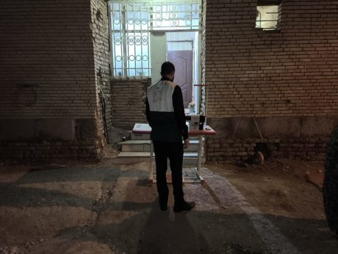 تحویل چرخ خیاطی صنعتی به بانوی مددجو سرپرست خانوار