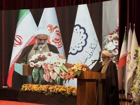 <span style='color:#a2a2a2;font-size:12px;'>مطالبه امام جمعه رفسنجان از شرکت ملی مس؛</span><br/>فرودگاه خاموش و معدن روشن/ سرمایه‌ها به رفسنجان بازگردد