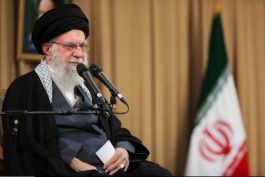 <span style='color:#a2a2a2;font-size:12px;'>رهبر انقلاب:</span><br/>ملت ایران هویت خود را به رخ دشمنان کشید