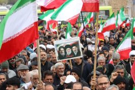 <span style='color:#a2a2a2;font-size:12px;'>گزارش تصویری؛</span><br/>خروش مردم رفسنجان در دفاع از مظلومیت و پاسخ به تجاوز دشمن