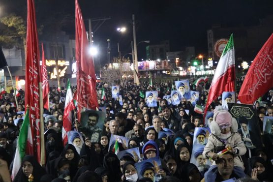 <span style='color:#a2a2a2;font-size:12px;'>فیلم؛</span><br/>رفسنجان یک‌صدا ” مرگ بر منافق “، ” مرگ بر فتنه‌گر”