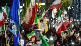 <span style='color:#a2a2a2;font-size:12px;'>گزارش تصویری؛</span><br/>یک ماهگی جبهه خیابان در رفسنجان