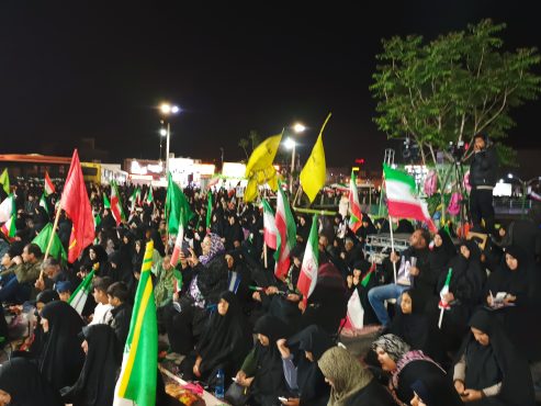 <span style='color:#a2a2a2;font-size:12px;'>در سی و هفتمین شب از اجتماع مردمی؛</span><br/>روایت یک شب همدلی در میدان شهدا رفسنجان