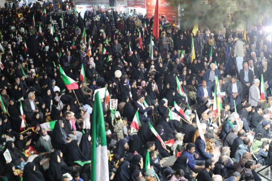 <span style='color:#a2a2a2;font-size:12px;'>گزارش تصویری؛</span><br/>شب چهل و پنجم گردهمایی مردم رفسنجان در حمایت از نیروهای مسلح