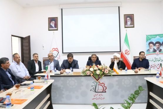 تأکید فرماندار رفسنجان بر رفع فوری موانع بانکی، تأمین اجتماعی و زیرساختی واحدهای صنعتی