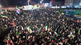 <span style='color:#a2a2a2;font-size:12px;'>گزارش تصویری؛</span><br/>شب چهل و چهارم گردهمایی مردم رفسنجان در حمایت از نیروهای مسلح