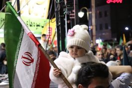 <span style='color:#a2a2a2;font-size:12px;'>گزارش تصویری؛</span><br/>فریاد وفاداری مردم رفسنجان در چهل‌وچهارمین شب اتحاد و اقتدار