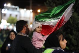 <span style='color:#a2a2a2;font-size:12px;'>گزارش تصویری؛</span><br/>شب چهل و هشتم گردهمایی مردم رفسنجان در حمایت از نیروهای مسلح