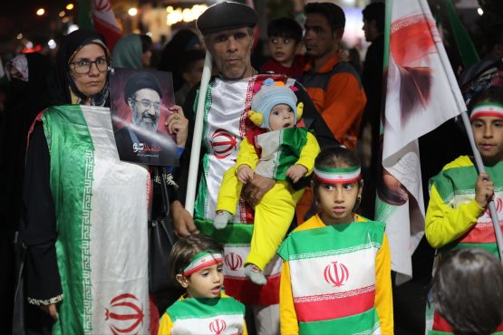 <span style='color:#a2a2a2;font-size:12px;'>گزارش تصویری؛</span><br/>چهل و نهمین شب گردهمایی مردم رفسنجان در حمایت از نیروهای مسلح