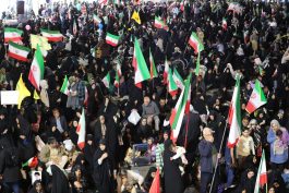 <span style='color:#a2a2a2;font-size:12px;'>گزارش تصویری؛</span><br/>پنجاهمین شب گردهمایی مردم رفسنجان در حمایت از نیروهای مسلح