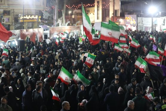 <span style='color:#a2a2a2;font-size:12px;'>گزارش تصویری؛</span><br/>شب سی و ششم گردهمایی مردم رفسنجان در حمایت از نیروهای مسلح