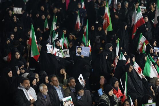 <span style='color:#a2a2a2;font-size:12px;'>گزارش تصویری؛</span><br/>شب سی و هفتم گردهمایی مردم رفسنجان در حمایت از نیروهای مسلح