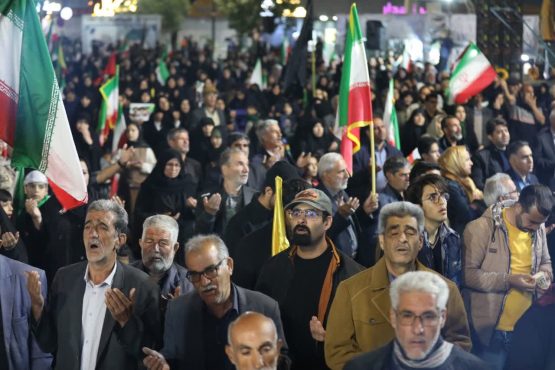 <span style='color:#a2a2a2;font-size:12px;'>گزارش تصویری؛</span><br/>شب چهل و یکم  گردهمایی مردم رفسنجان در حمایت از نیروهای مسلح