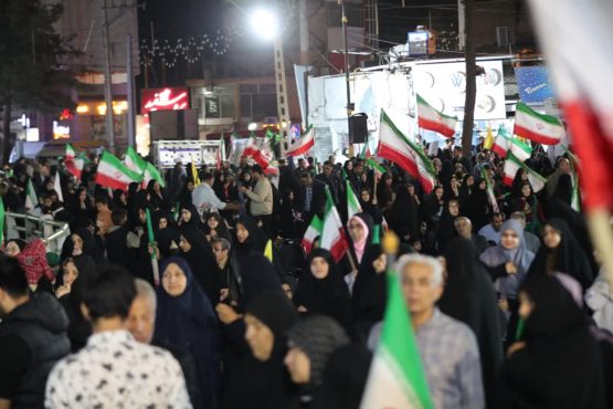 <span style='color:#a2a2a2;font-size:12px;'>گزارش تصویری؛</span><br/>شب پنجاه و یکم گردهمایی مردم رفسنجان در حمایت از نیروهای مسلح