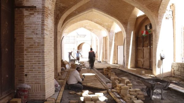 تحول بزرگ در قلب تاریخی رفسنجان؛ بازسازی و مرمت بازار قدیم