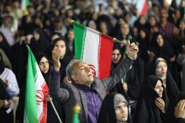 <span style='color:#a2a2a2;font-size:12px;'>گزارش تصویری؛</span><br/>شصت و یکمین شب گردهمایی مردم رفسنجان در حمایت از نیروهای مسلح