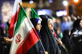 <span style='color:#a2a2a2;font-size:12px;'>گزارش تصویری؛</span><br/>هفتادمین شب گردهمایی مردم رفسنجان در حمایت از نیروهای مسلح