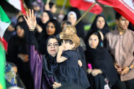 <span style='color:#a2a2a2;font-size:12px;'>گزارش تصویری؛</span><br/>هفتاد و نهمین شب گردهمایی مردم رفسنجان در حمایت از نیروهای مسلح