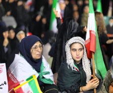 <span style='color:#a2a2a2;font-size:12px;'>گزارش تصویری؛</span><br/>نود و هشتمین شب گردهمایی مردم رفسنجان در حمایت از نیروهای مسلح