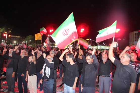 <span style='color:#a2a2a2;font-size:12px;'>گزارش تصویری؛</span><br/>صد و دهمین شب گردهمایی مردم رفسنجان در حمایت از نیروهای مسلح